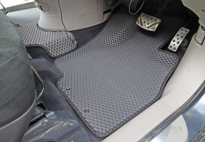 Коврики на Mitsubishi Grandis 2003 - 2009 в Москве