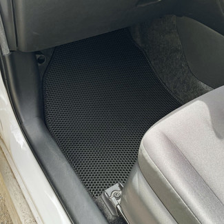Ворсовые коврики на Toyota Yaris IV 2019 - 2025 в Москве