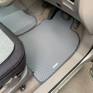 Коврики на Toyota Estima II 2000 - 2005 в Москве