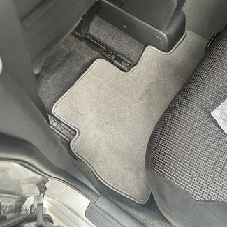 Ворсовые коврики на Nissan Tiida (C11) 2004 - 2014 в Москве