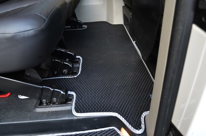Коврики на Volkswagen Caravelle (T6.1) 2019 - 2024 в Москве