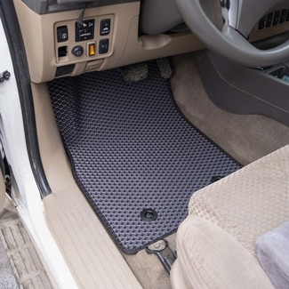 Ворсовые коврики на Toyota Fortuner I 2004 - 2015 в Москве