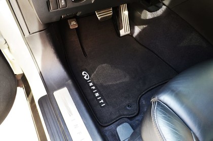 Ворсовые коврики на Infiniti QX70 2013 - 2019 в Москве