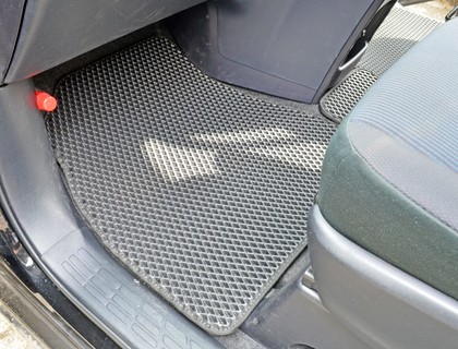 Коврики на Toyota Voxy (R80) 2014 - 2021 в Москве