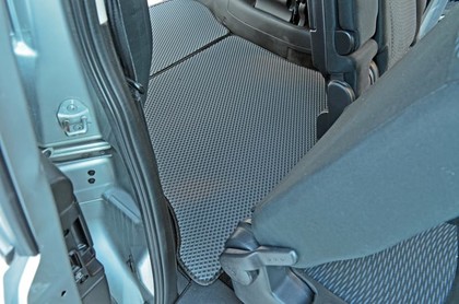 Ворсовые коврики на Nissan Serena (C26) 2010 - 2016 в Москве