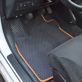 Ворсовые коврики на Nissan Tiida (C11) 2004 - 2014 в Москве
