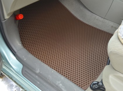 Коврики на Toyota Belta 2005 - 2012 в Москве