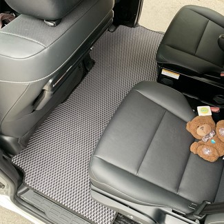 Коврики на Toyota Voxy (R80) 2014 - 2021 в Москве