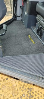 Ворсовые коврики на Спецтехника Бульдозер Shantui DH24B3 XL  в Москве