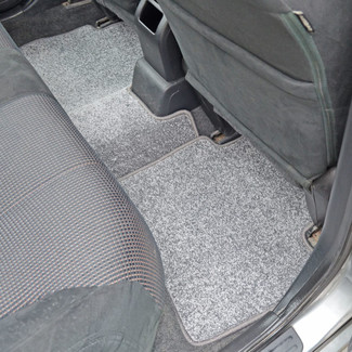 Ворсовые коврики на Nissan Tiida (C11) 2004 - 2014 в Москве