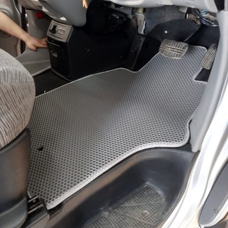Коврики на Mitsubishi Delica 4 1994 - 2007 в Москве