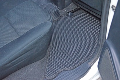 Коврики на Toyota Hilux VII 2008 - 2015 в Москве