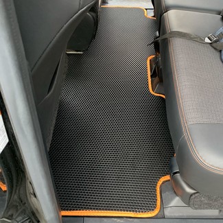 Ворсовые коврики на Toyota Sienta II 2015 - 2022 в Москве