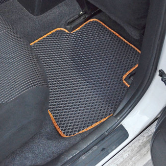 Ворсовые коврики на Nissan Tiida (C11) 2004 - 2014 в Москве
