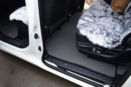 Коврики на Toyota Voxy (R80) 2014 - 2021 в Москве