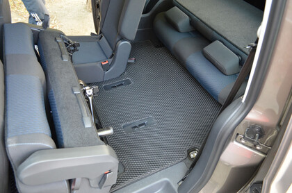 Коврики на Volkswagen Caddy (2K) 2003 - 2020 в Москве Коврики на Volkswagen Caddy (2K) 2003 - 2020 в Москве