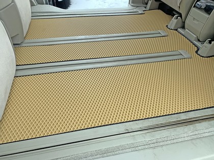 Ворсовые коврики на Toyota Estima III 2006 - 2019 в Москве