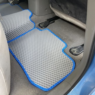 Коврики на Nissan Leaf (ZE0) 2009 - 2012 в Москве