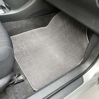 Коврики на Toyota Auris I 2006 - 2012 в Москве