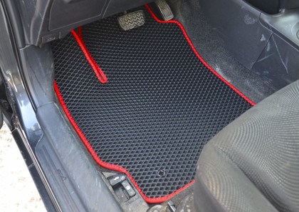 Ворсовые коврики на Toyota Yaris II 2005 - 2011 в Москве