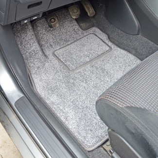 Ворсовые коврики на Nissan Tiida (C11) 2004 - 2014 в Москве