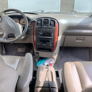 Коврики на Chrysler Town and Country IV короткая база 2000 - 2007 в Москве
