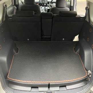 Ворсовые коврики на Toyota Sienta II 2015 - 2022 в Москве