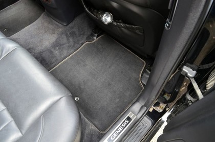 Коврики на Hyundai Genesis I 2008 - 2014 в Москве
