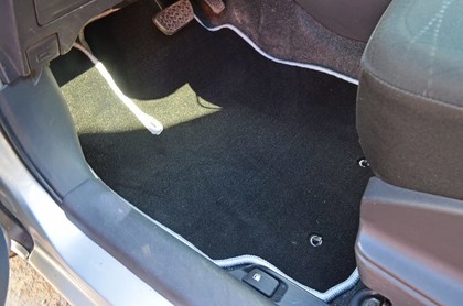 Ворсовые коврики на Toyota Yaris II 2005 - 2011 в Москве