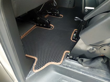 Коврики на Volkswagen Caravelle (T6.1) 2019 - 2024 в Москве