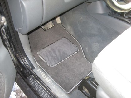 Коврики на Jeep Liberty (KJ) 2001 - 2007 в Москве