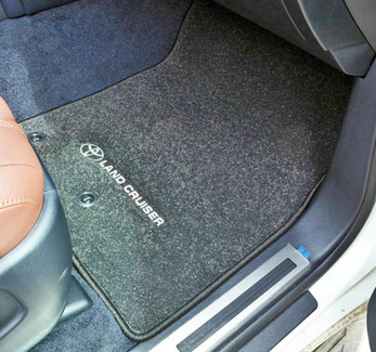 Коврики на Toyota Land Cruiser 200 2007 - 2021 в Москве