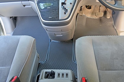 Коврики на Toyota Alphard (H10) 2002 - 2008 в Москве