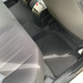 Ворсовые коврики на Toyota Yaris IV 2019 - 2025 в Москве