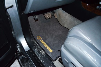 Коврики на Toyota Sequoia II 2007 - 2022 в Москве