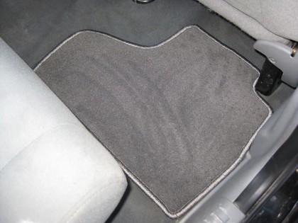 Коврики на Jeep Liberty (KJ) 2001 - 2007 в Москве