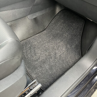 Коврики на Volkswagen Caddy (2K) 2003 - 2020 в Москве Коврики на Volkswagen Caddy (2K) 2003 - 2020 в Москве