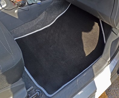 Ворсовые коврики на Toyota Yaris II 2005 - 2011 в Москве