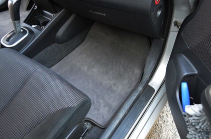 Ворсовые коврики на Nissan Tiida (C11) 2004 - 2014 в Москве