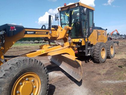 Коврики на Спецтехника Автогрейдер SANY STG230C 8 AWD  в Москве