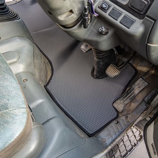 Коврики на Mitsubishi Fuso Canter VI узкая кабина 1991 - 2010 в Москве