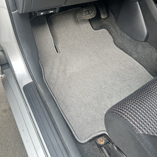 Ворсовые коврики на Nissan Tiida (C11) 2004 - 2014 в Москве