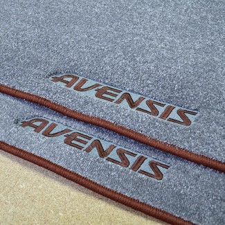 Коврики на Toyota Avensis II 2002 - 2008 в Москве