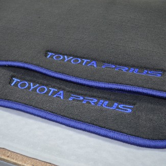 Коврики на Toyota Prius C 2011 - 2021 в Москве