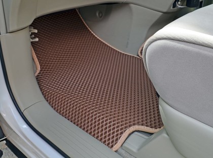 Ворсовые коврики на Toyota Estima III 2006 - 2019 в Москве