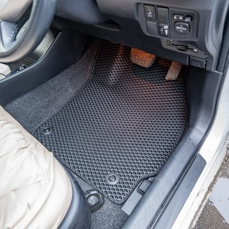 Ворсовые коврики на Toyota Prius (30) 2009 - 2016 в Москве
