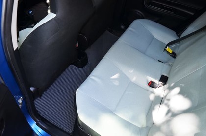 Коврики на Toyota Prius C 2011 - 2021 в Москве