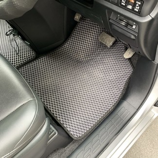 Коврики на Toyota Voxy (R80) 2014 - 2021 в Москве