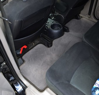 Коврики на Mitsubishi Grandis 2003 - 2009 в Москве