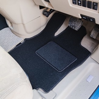 Коврики на Nissan Serena (C25) 2005 - 2010 в Москве